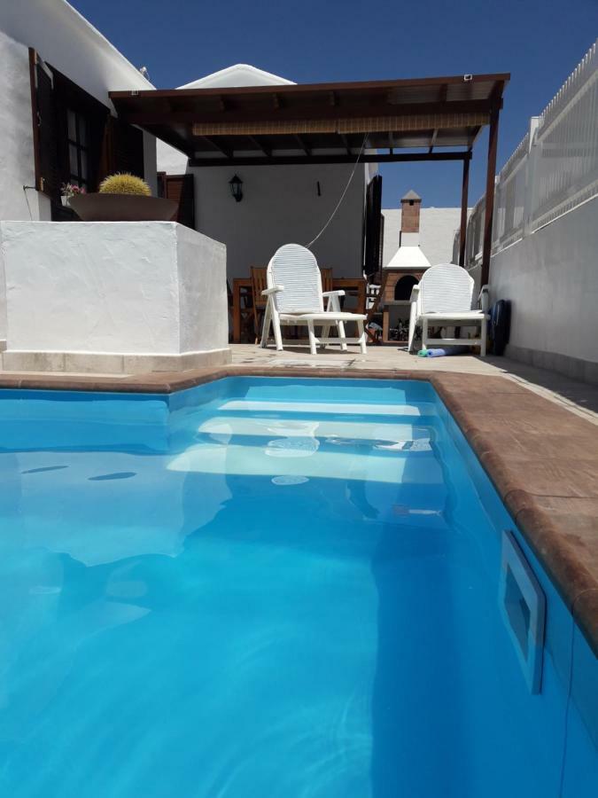Villa Corona Roses ปูแอร์โตเดลคาร์เมน ภายนอก รูปภาพ